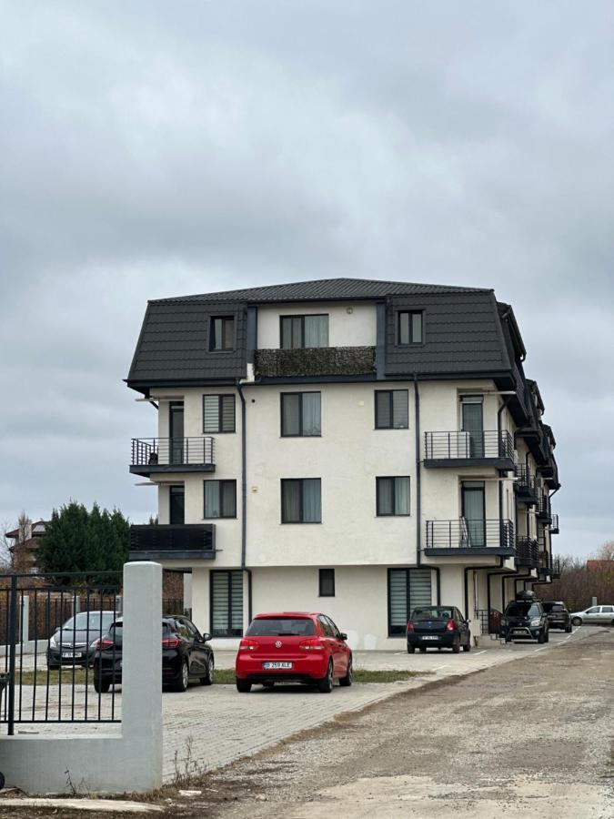 Touchdown Apartment Near Bucharest Airport 오토페니 외부 사진