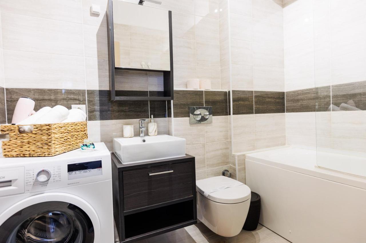 Touchdown Apartment Near Bucharest Airport 오토페니 외부 사진